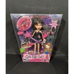 Original 2004 Y2K Bratz Girls Nite Out Dana Doll w/Lashes & Purple Eyes